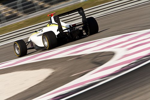 Nigel Melker dé grote revelatie bij GP 3 test
